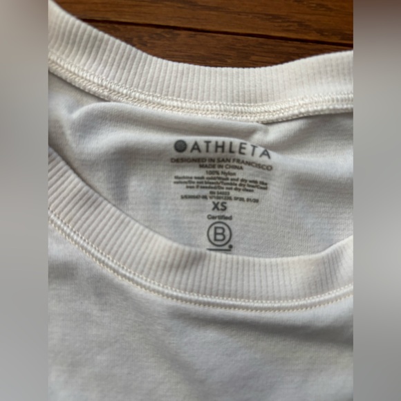 Athleta Mineral Wash Cropped Tank XS GUC - Picture 4 of 5